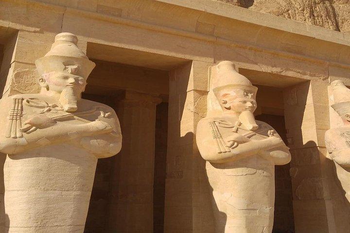 Da Hurghada Scopri i tesori di Luxor Valley of The Kings & All Temples