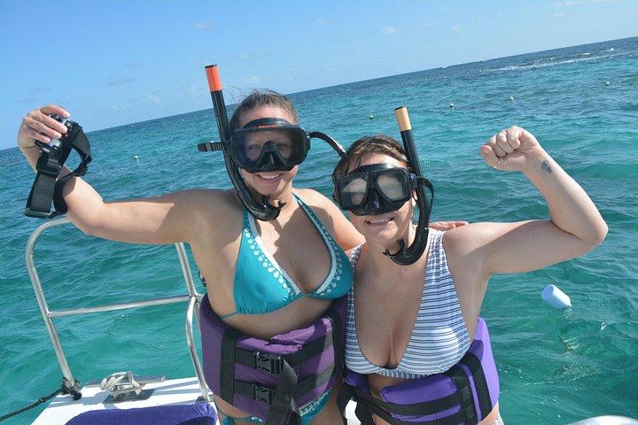Snorkeling Catamaran Tour & Parasailing