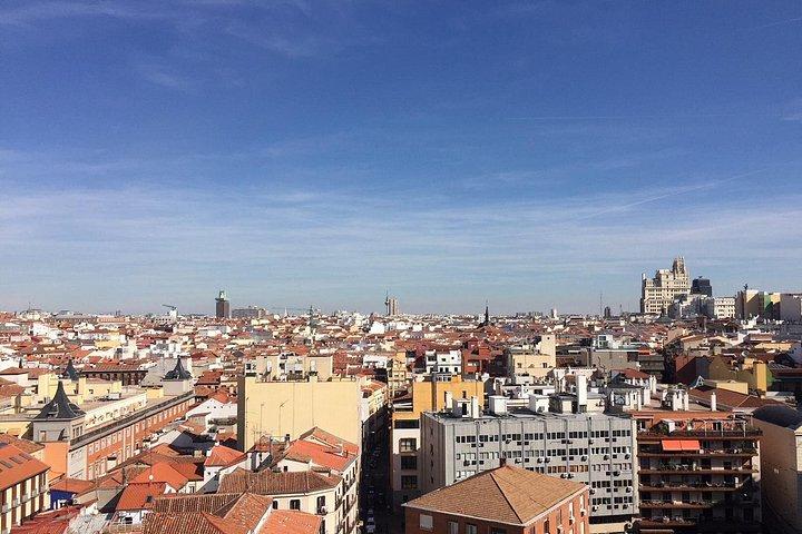 Architour Gran Vía från sina bästa hustak med en arkitekt