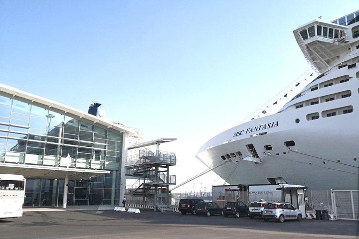 チヴィタヴェッキア（ローマのクルーズ港）：Rome Fiumicino（FCO）空港への専用送迎