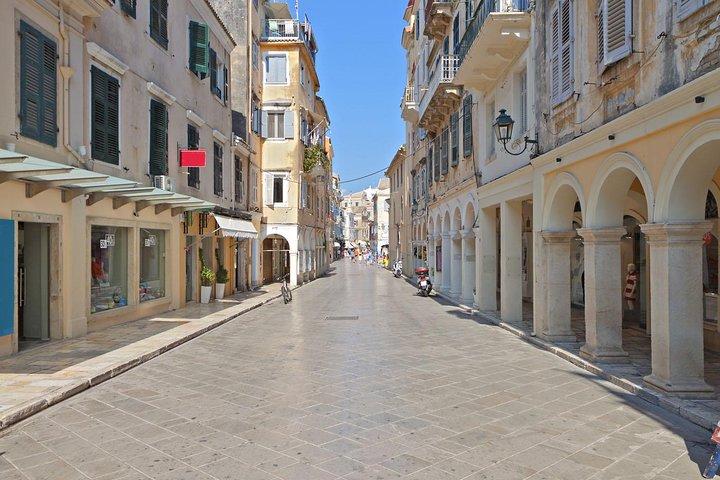 Excursão privada a Paleokastritsa e cidade de Corfu