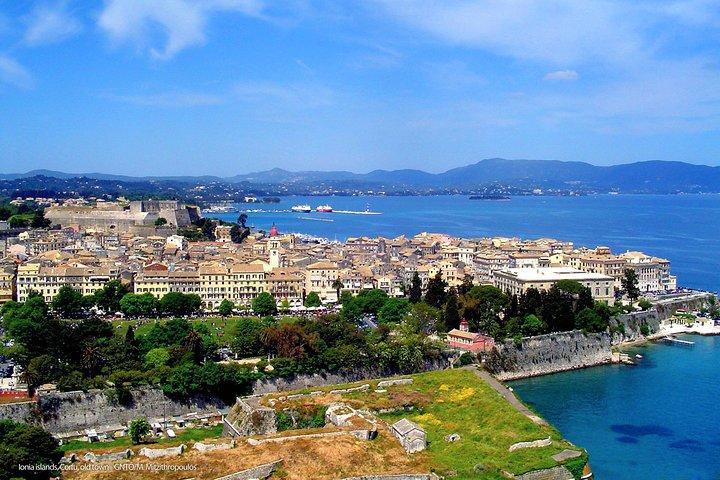 Excursão privada a Paleokastritsa e cidade de Corfu
