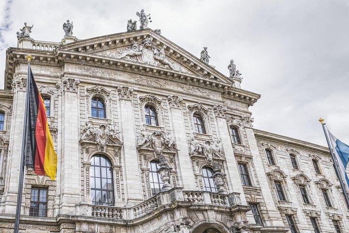 Transfert de Berlin à Munich : excursion privée d'une journée avec 2 heures de visites
