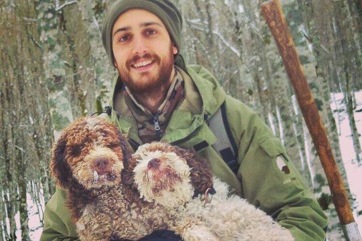 Caça às trufas perto de Roma com um almoço de 7 pratos