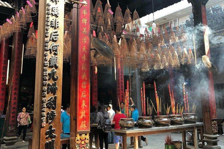 プライベート到着転送：タンソンニャット空港からホーチミン市ホテル