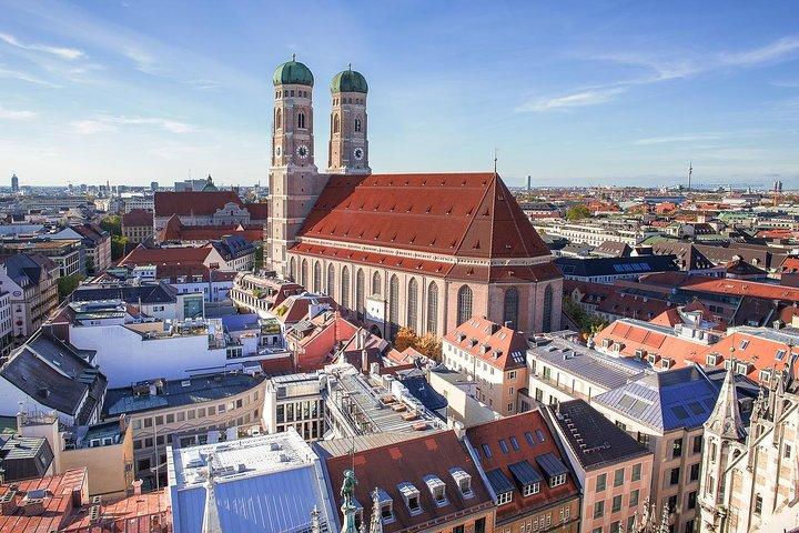 Transfert de Berlin à Munich : excursion privée d'une journée avec 2 heures de visites