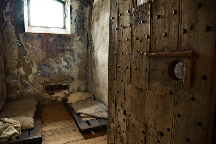 ガイドブック付きコーク市刑務所入場券