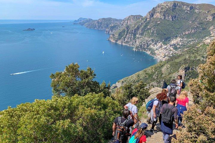 Descubra a excursão privada "Caminho dos Deuses" de Amalfi Positano Sorrento