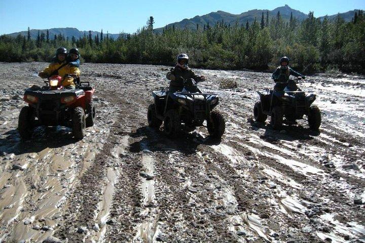 Avventura ATV classica con ristorazione in campagna