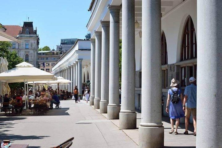 Excursão privada pela cidade de Ljubljana. 4 horas com um guia local amigável e divertido.