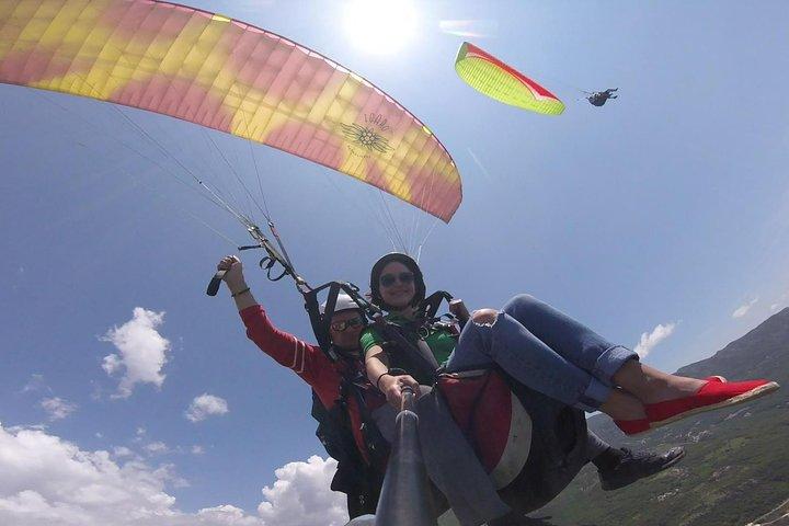 Budva : Eerste tandemparagliding ervaring met instructeur
