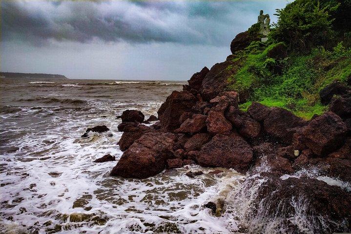 Privat Portugisisk Heritage Tour: Se katedralen, Basilica of Bom Jesus och Dona Paula Beach i Goa