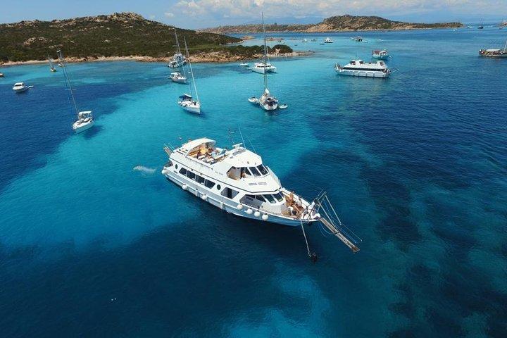 Tour in barca nell’arcipelago di La Maddalena