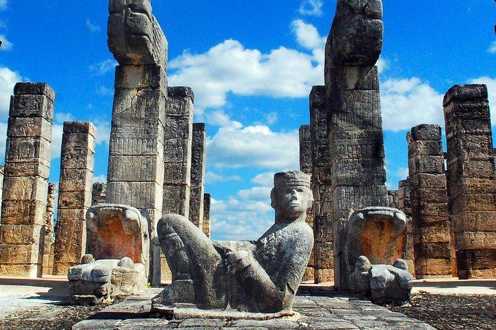 チチェン イッツァ遺跡と 2 つのセノーテで古代マヤの生活を発見