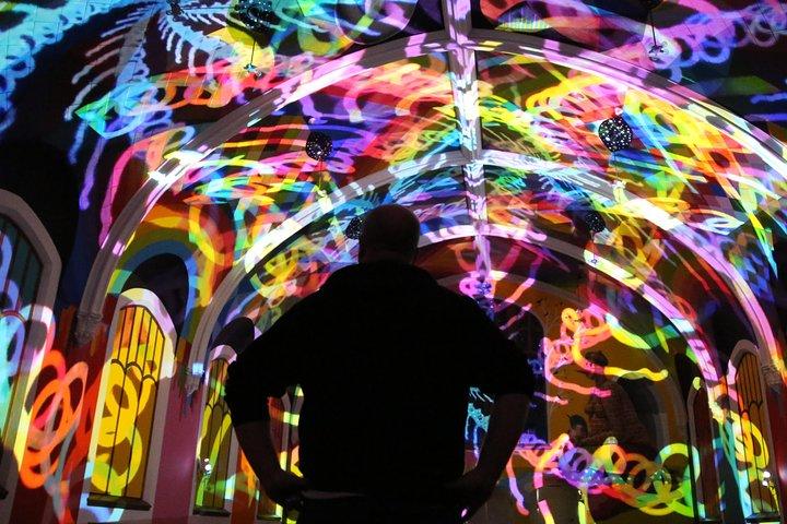 BEYOND Light Show & Meditatie