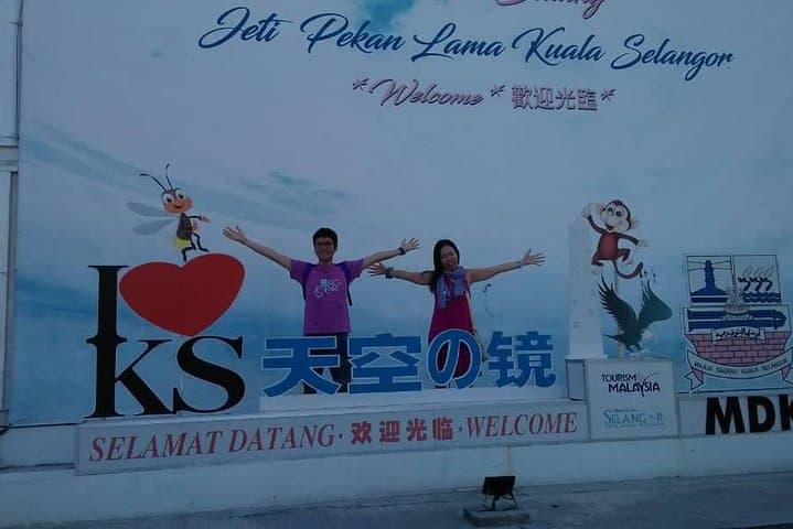 Sky Mirror Experience at Kuala Selangor (Private Tour)