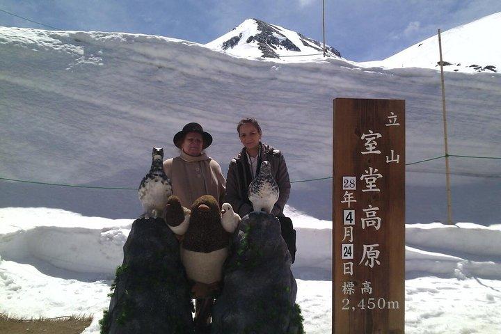 立山黒部アルペンルート飛騨高山＆白川郷2日間