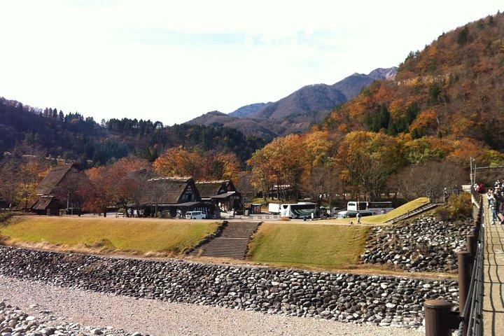 名古屋から行く白川郷と飛騨高山日帰り旅行