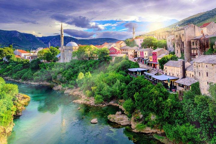 Excursão guiada de um dia a cachoeiras de Mostar e Kravice saindo de Split