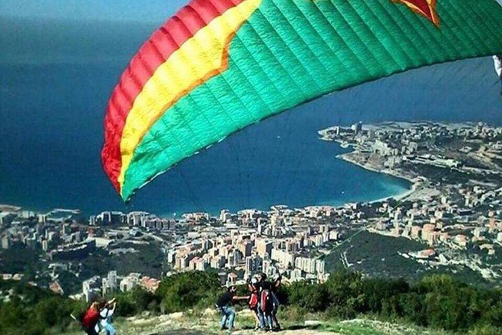 Første paraglidingklub i Libanon - siden 1992