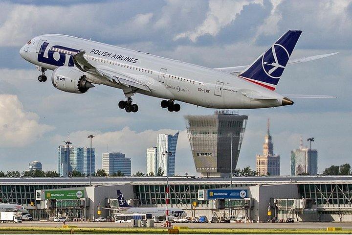 Privat Warszawa Chopin Lufthavn Round-Trip Transfer