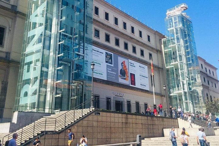 Visita privada del Museo Reina Sofía: entradas y guía privado