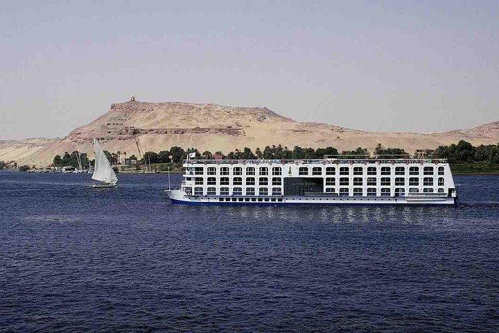 Van Marsa Alam 4-Night Nile cruise tussen Luxor en Aswan