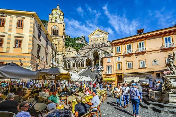 Amalfi, Ravello & Pompeii: private tour with no-traffic (8-hour)