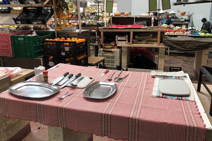 Portugese kookcursus op de lokale markt