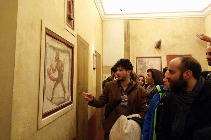 THE WONDERS OF ANTIQUES: The Archaeological Museum of Naples