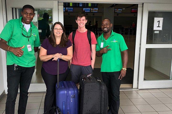 空港MBJ往復送迎Ocho Rios Airbnbホーム、リゾーツ