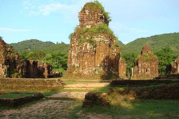 Privat bil overførsel fra Hoi An til Min søn (rundtur)