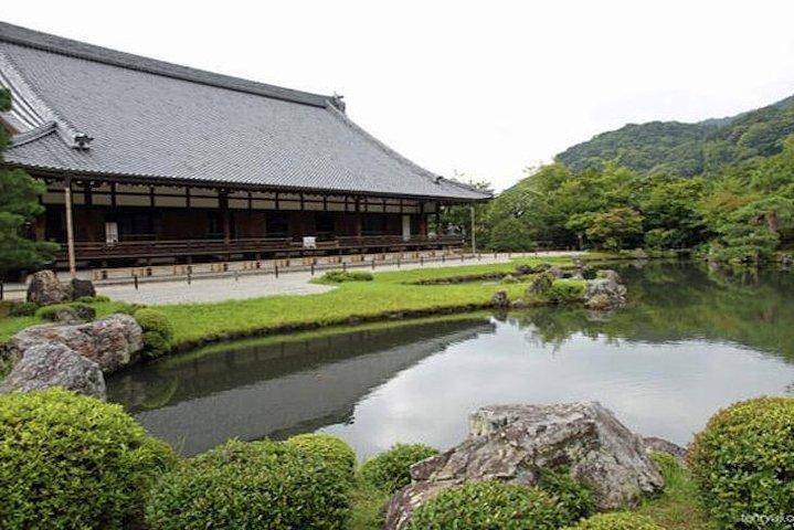 Visite privée d'une journée d'Arashiyama à Kyoto par véhicule agréé