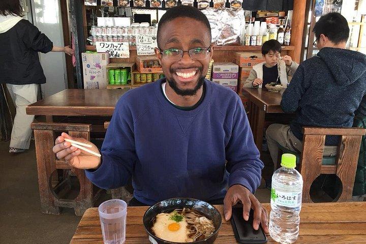 温泉付き高尾山終日ハイキングツアー