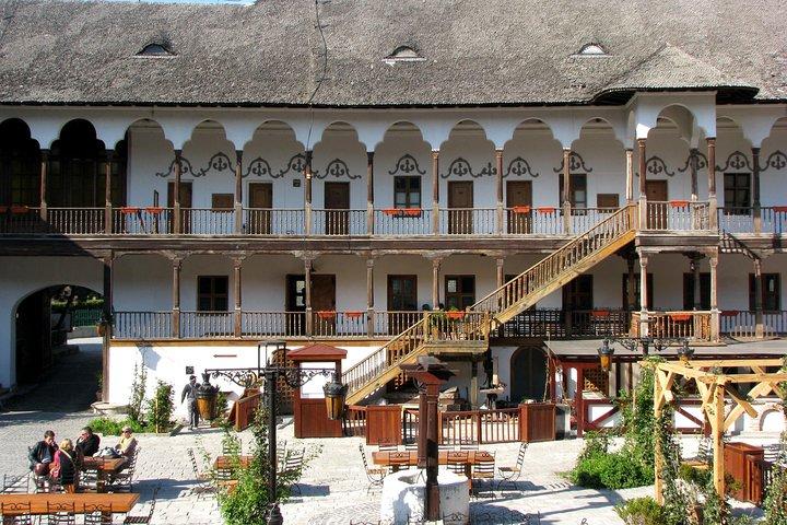 Bukarest Half-Day Bike Tour