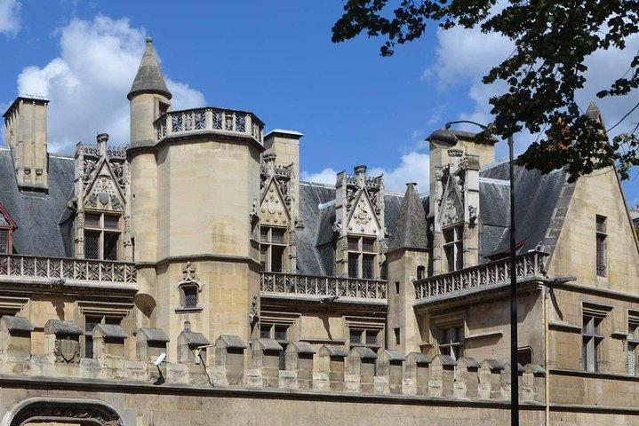 Private History Walking Tour i Paris for Teens & Family
