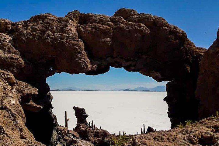 Full-day Uyuni Highlights Tour - Driver/Guide
