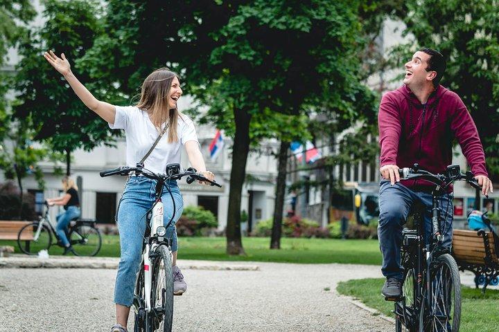 Tour en bicicleta eléctrica por Belgrado: ¡Power Glide!