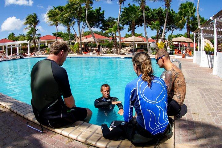 Discover Scuba Dive in Curacao