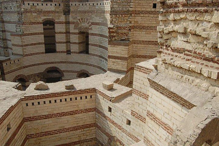 カイロの日エジプト博物館、オールド カイロ、ベン エズラ シナゴーグ、オールド バザールを訪問