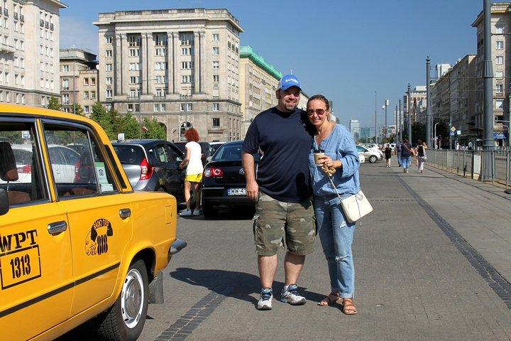 Excursion privée : Histoire communiste de Varsovie en Fiat rétro