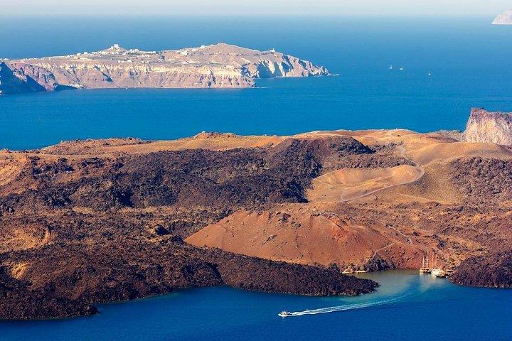 Santorini: 30-min Private Helicopter Sightseeing Flight