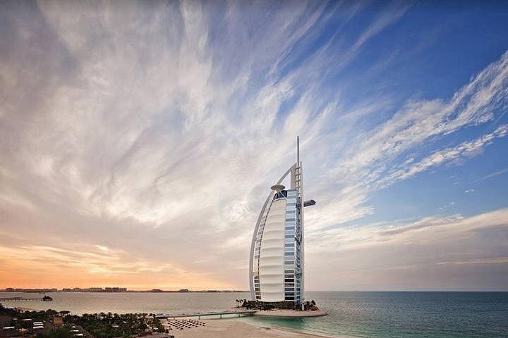 Private Dubai Impressive Highlight Tour, Ends In Abu Dhabi With Lunch
