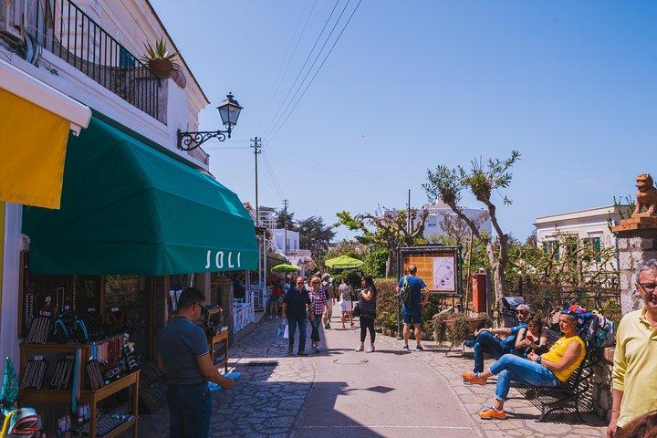 Explorando Capri e Anacapri de Roma: Viagem de dia e cidade