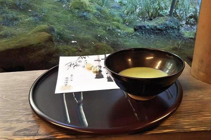 公共交通機関を使った有資格ガイドによる鎌倉8時間ツアー