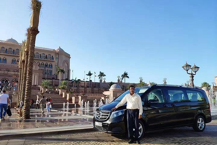 Private One-day Abu Dhabi Highlight Tour With Lunch