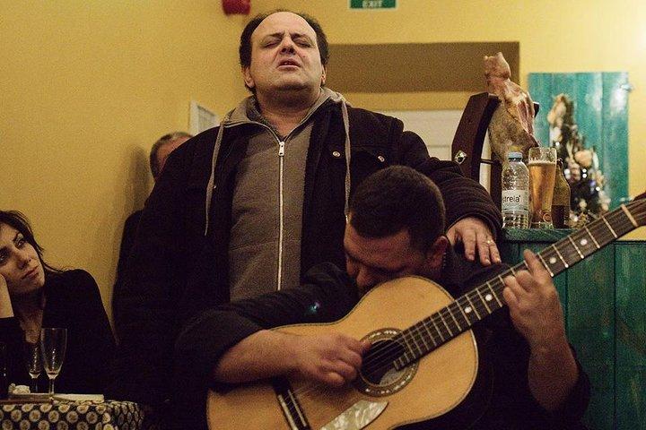 Lissabon: Tuk-Tuk-Tour & Fado-Erlebnis mit portugiesischen Snacks