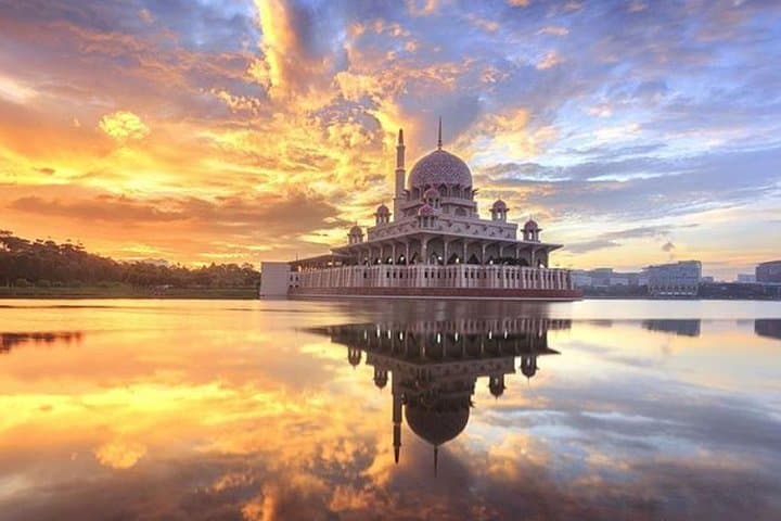 Putrajaya and Agricultural Heritage Park Tour