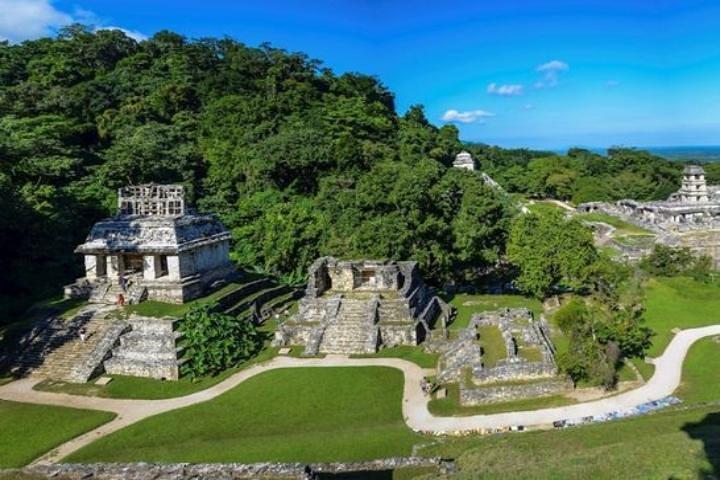 Archeologische vindplaats Palenque vanaf Villahermosa Stad of luchthaven