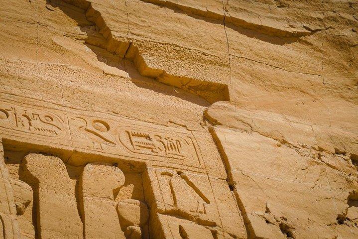Tour di condivisione di Abu Simbel da Assuan
